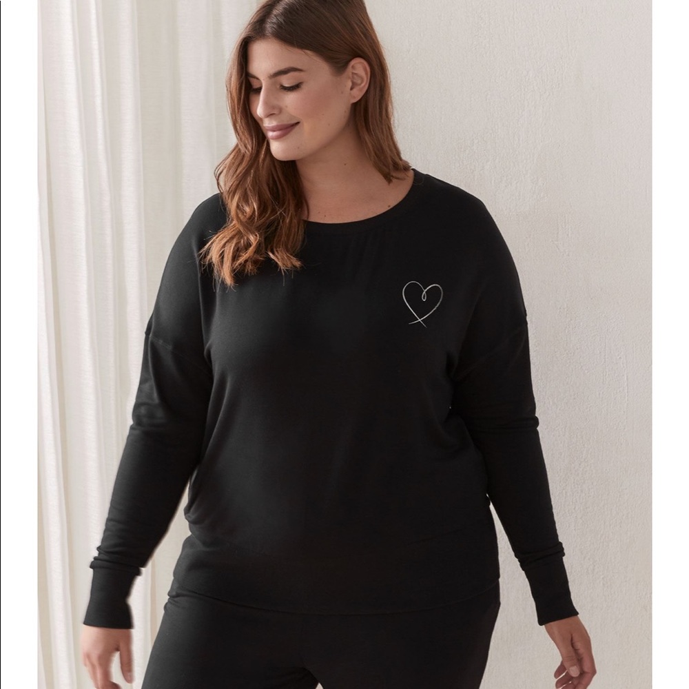 Pennington’s Deesse Long Sleeve Sweatshirt